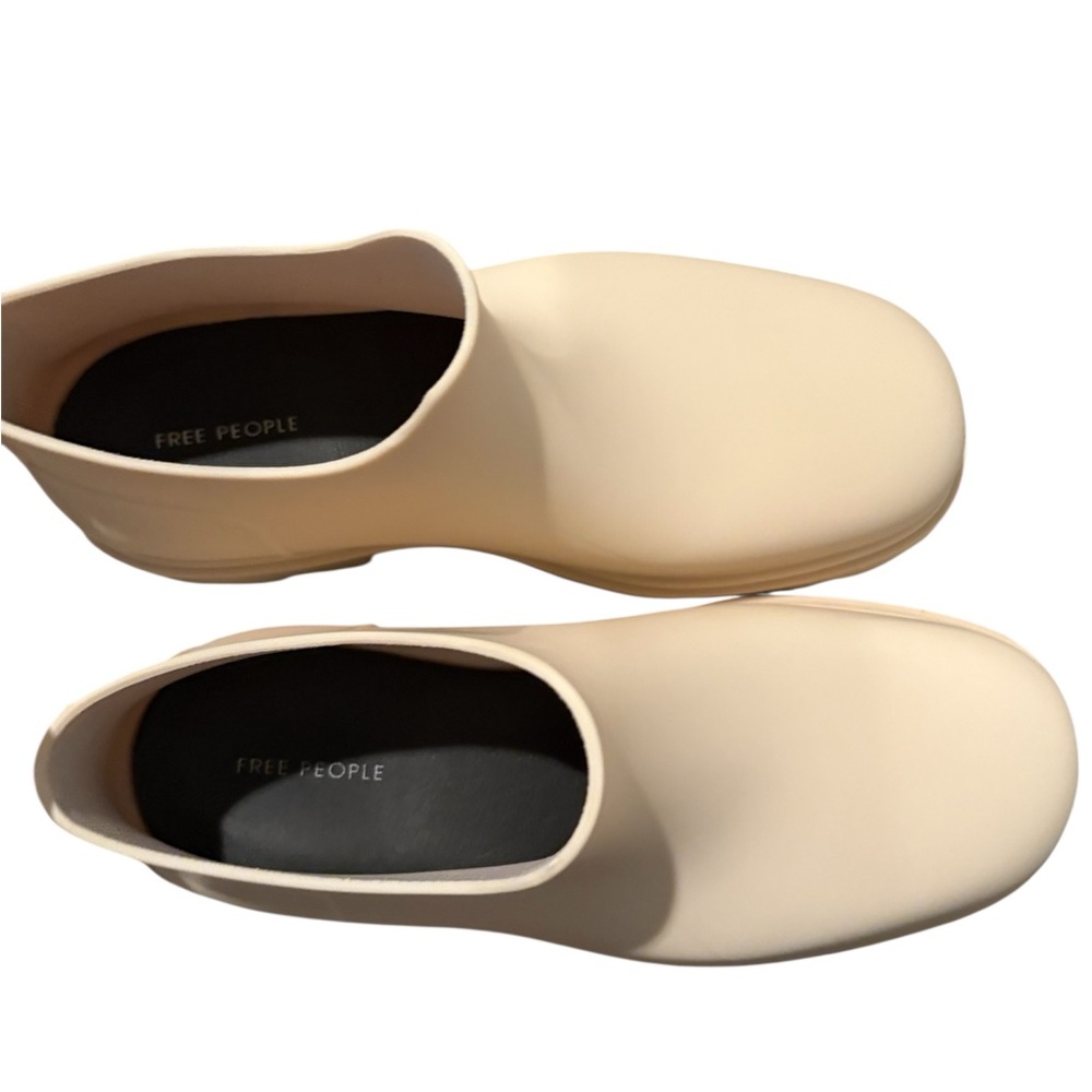 NWT Free People High Street Rain Boots - Parchment Size 8 - Picture 8 of 10